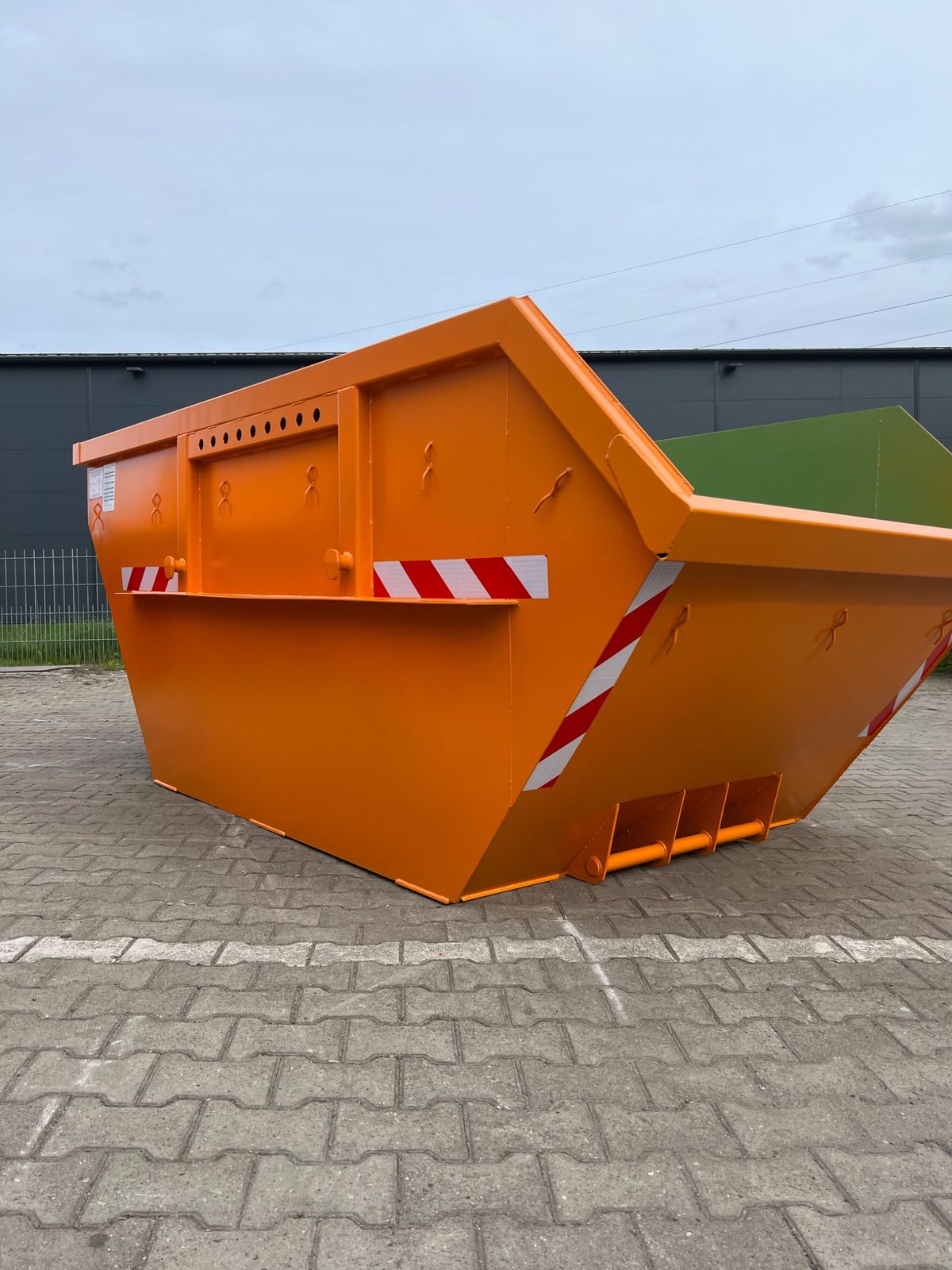 Absetzcontainer – Ansicht 2