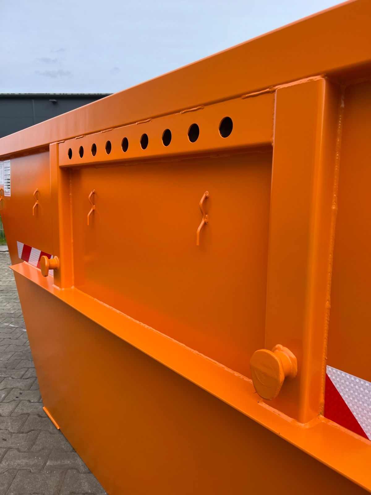 Absetzcontainer – Ansicht 6